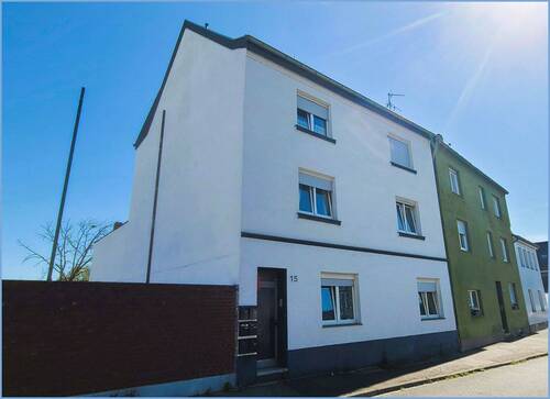 Straßenansicht - Vermietetes Appartement im 1. OG eines 6-Familienhauses in Stadtrandlage von Frechen (WE 4)