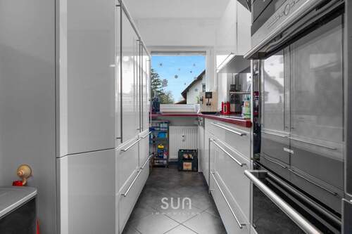 MODERNE KÜCHE - Etagenwohnung mit 92,00 m&sup2; in Frankfurt am Main zum Kaufen