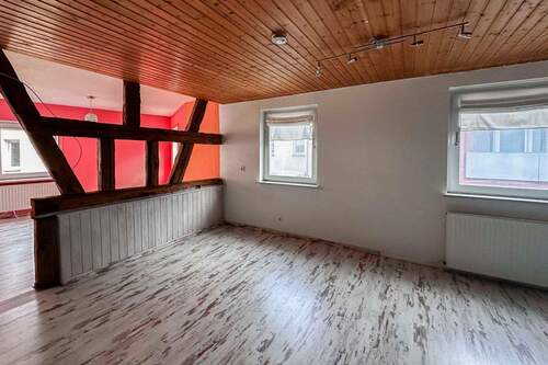 Schlafzimmer - 6 Zimmer Einfamilienhaus zum Kaufen in Wilhermsdorf