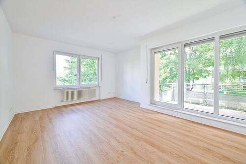 Wohnzimmer 1-2 - 2 Zimmer Etagenwohnung zur Miete in Chemnitz