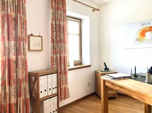 Büro im Erdgeschoß - 