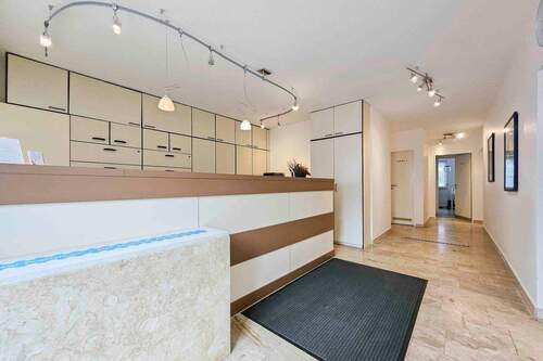 Eingangsbereich - Büro zum Kaufen in Leichlingen (Rheinland)