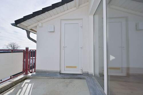 Abstellraum Balkom - 2 Zimmer Etagenwohnung in Hohenstein-Ernstthal