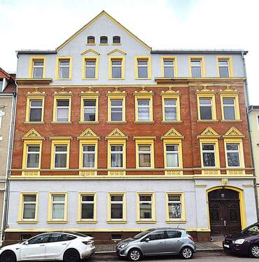 Haus außen - +++ Attraktive 3-Zimmer-Investition in Innenstadtlage - solide vermietet +++