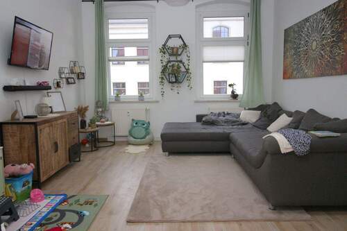 Wohnzimmer - 3 Zimmer Etagenwohnung in Riesa