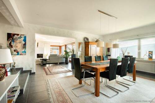 Esszimmer mit Wohnzimmer - Einfamilienhaus mit 230,00 m&sup2; in Titisee-Neustadt zum Kaufen