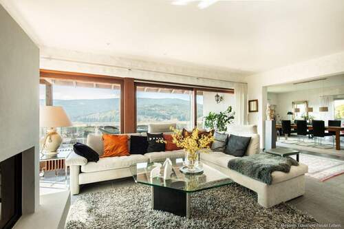 Wohnzimmer mit Balkon - 