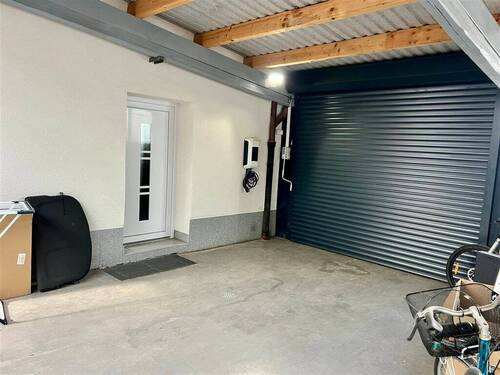 Garage - 