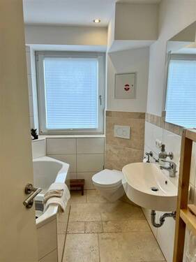 Bad - 5 Zimmer Etagenwohnung zur Miete in Bamberg