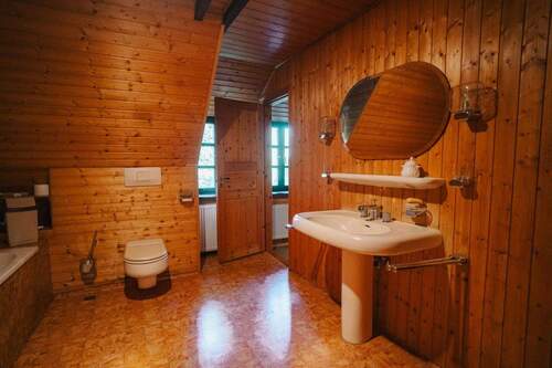 Badezimmer, oben Haupthaus - 