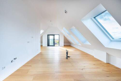 Koch- und Wohnbereich 2 - 5 Zimmer Etagenwohnung zum Kaufen in Offenbach am Main