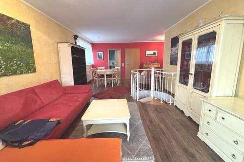 Wohnzimmer - 2 Zimmer Etagenwohnung zum Kaufen in Stuttgart