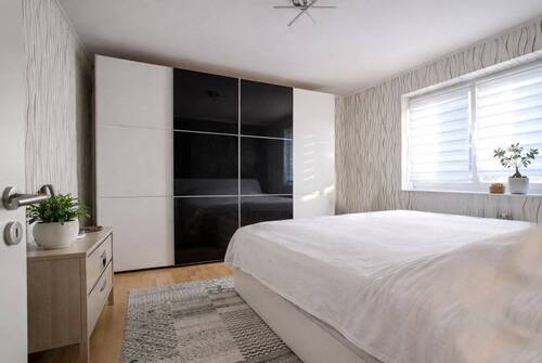 Schlafzimmer - 6 Zimmer Mehrfamilienhaus, Wohnhaus zum Kaufen in Heppenheim (Bergstraße)