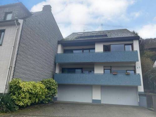 Hausansicht - Gemütliche Etagenwohnung (30 m²) mit Rheinblick