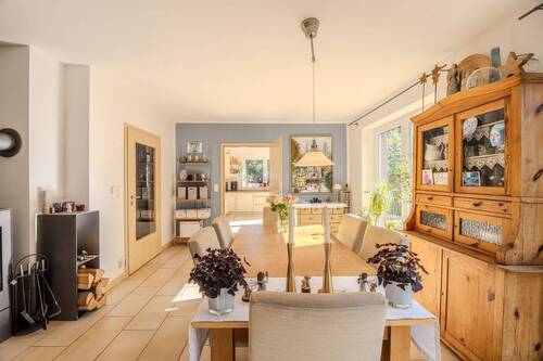 Wohnzimmer mit Ofen.jpg - 