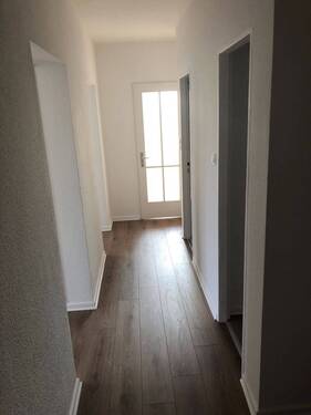 Flur (2) - 