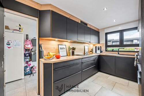 Einbauküche - Einfamilienhaus mit 180,00 m² in Massenbachhausen zum Kaufen