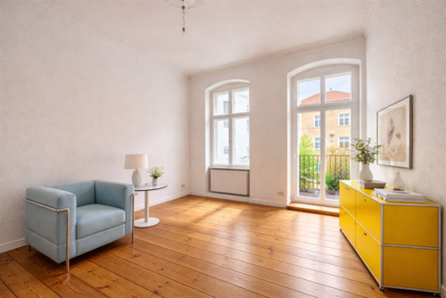 Raumanimation Wohnzimmer - Kleines Altbau-Apartment, große Lebensqualität