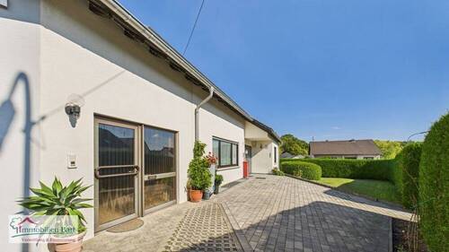 Straßenansicht - 6 Zimmer Einfamilienhaus zum Kaufen in Mettlach / Orscholz