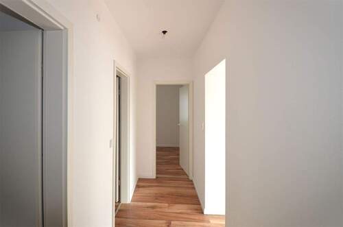 Gewerbe 1 Flur - 
