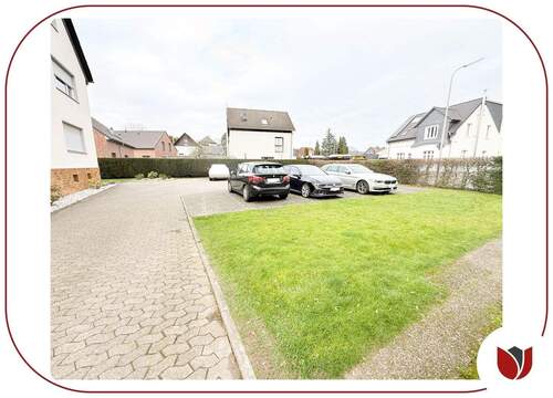 PKW-Stellplatz direkt im Hof - 
