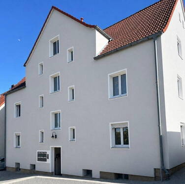 Bild 1 - TOP vermietet - Schönes Mehrfamilienhaus mit sechs Einheiten