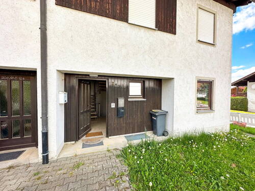 Hauseingang - 2 Zimmer Etagenwohnung in Simmerberg