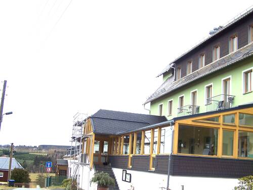 Eingang mit Wintergarten - Gaststätte, Restaurant, Lokal in Markneukirchen zum Kaufen