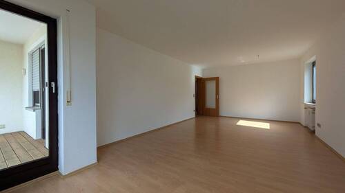 Wohnen und Essen - 3 Zimmer Etagenwohnung zum Kaufen in Möhrendorf