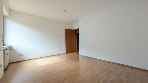 PXL_20250912_122411351.MP - 3 Zimmer Etagenwohnung in Möhrendorf