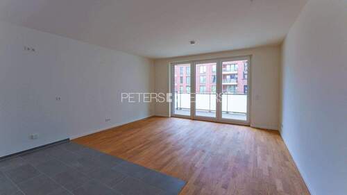 Wohnzimmer und Küche - Etagenwohnung mit 77,10 m² in Hamburg zum Kaufen