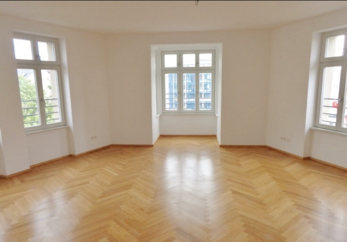 Wohnen - Etagenwohnung mit 129,80 m&sup2; in Leipzig zum Kaufen