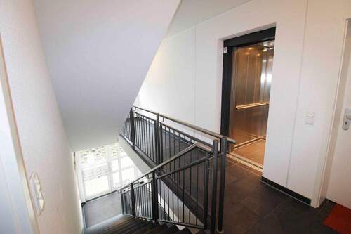 08 Fahrstuhl - 