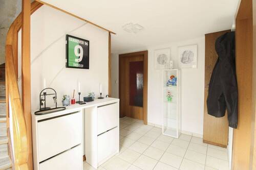 Eingangsbereich - 5 Zimmer Einfamilienhaus zum Kaufen in Alfeld (Leine)