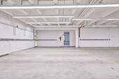 Attraktive Büro-Lager-Kombination mit ebenerdigem Rolltor - Attraktive Büro-Lager-Kombination mit ebenerdigem Rolltor in Krefeld