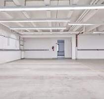 Attraktive Büro-Lager-Kombination mit ebenerdigem Rolltor in Krefeld