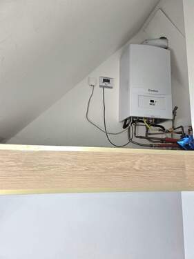 neue Gas-Zentralheizung mit Warmwasseraufbereitung - 