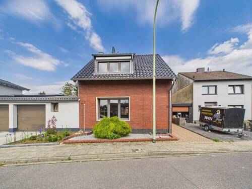 Straßenansicht - 4 Zimmer Einfamilienhaus in Merzenich