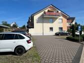 Hoffläche & Parkplätze - 