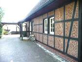 Hofauffahrt zum Carport - 