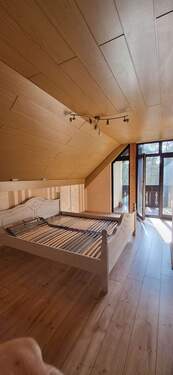 Zwei große Schlafzimmer im OG - 