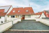 Dachterrasse - 8 Zimmer Mehrfamilienhaus, Wohnhaus in Bisingen
