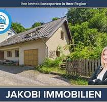 Bad Münstereifel: Einfamilienhaus mit Garage auf einem 1399m² großen Grundstück mit Ausbaupotenzial!