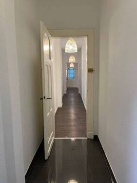 Flur - 2 Zimmer Etagenwohnung zur Miete in Saarbrücken