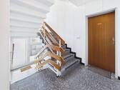 Treppenhaus - Etagenwohnung mit 79,60 m&sup2; in Bielefeld zum Kaufen