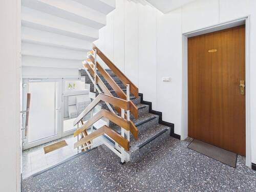 Treppenhaus - Etagenwohnung mit 79,60 m&sup2; in Bielefeld zum Kaufen