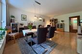 Wohnzimmer - 3 Zimmer Etagenwohnung zum Kaufen in Lübeck