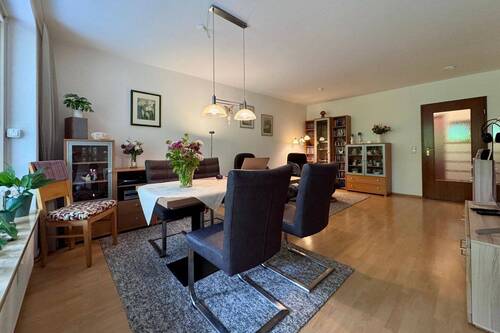 Wohnzimmer - 3 Zimmer Etagenwohnung zum Kaufen in Lübeck