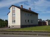 P1030116 - Zweifamilienhaus mit Einliegerwohnung und großem Grundstück