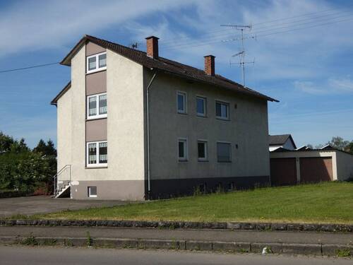 P1030116 - Zweifamilienhaus mit Einliegerwohnung und großem Grundstück